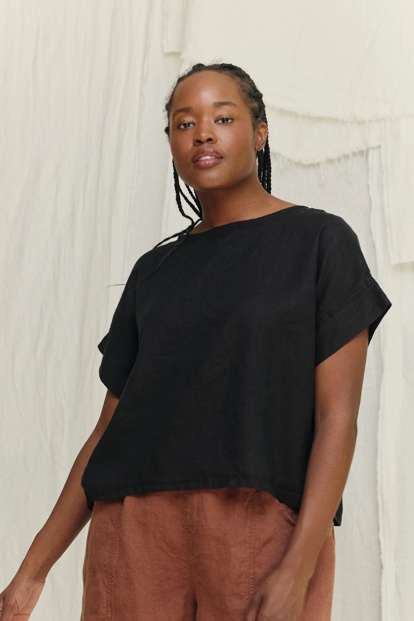 Georgia Tee in Lightweight Linen