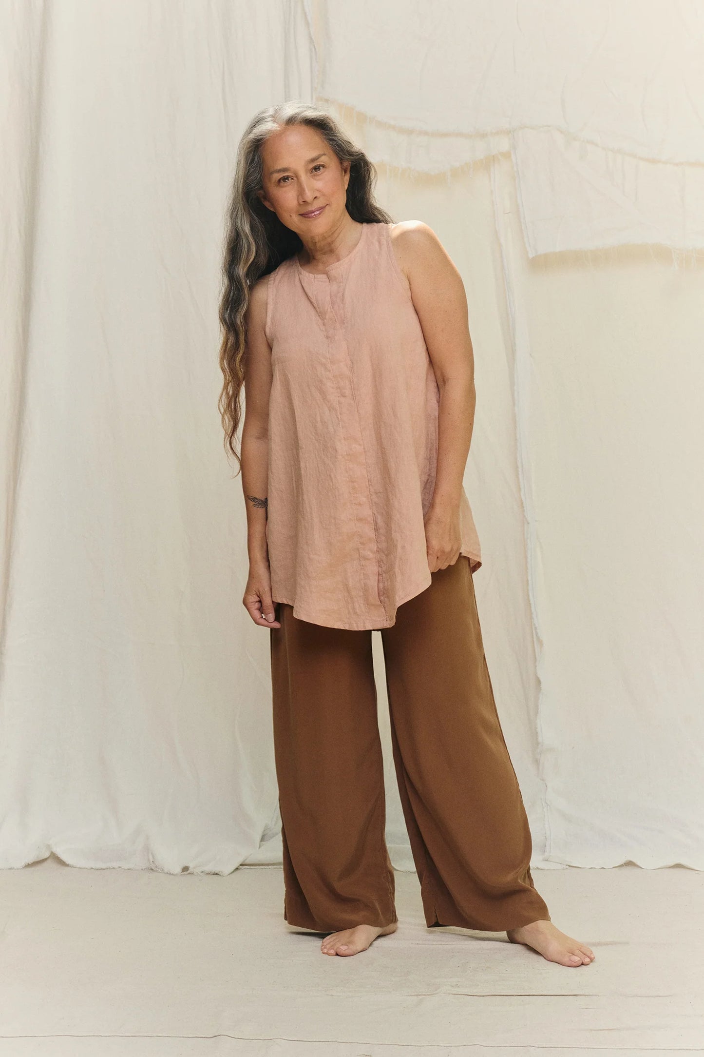 Sleeveless Kara Snap Top in Lightweight Linen