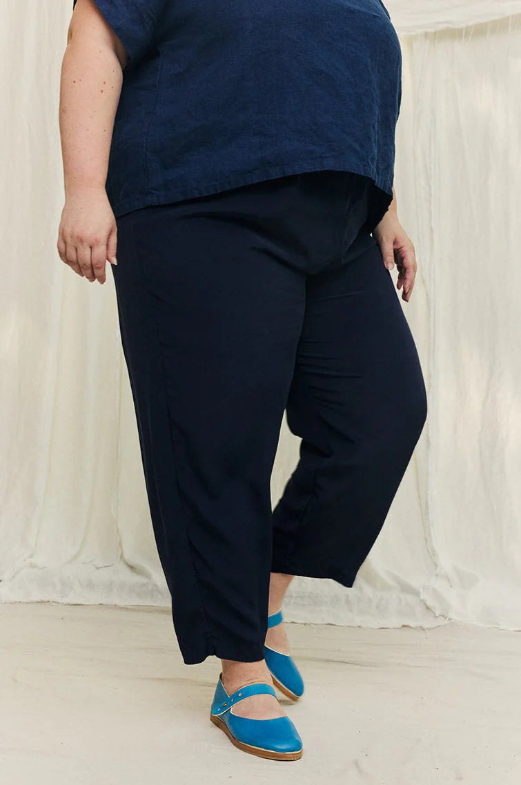 Andy Trouser in Silk Crepe