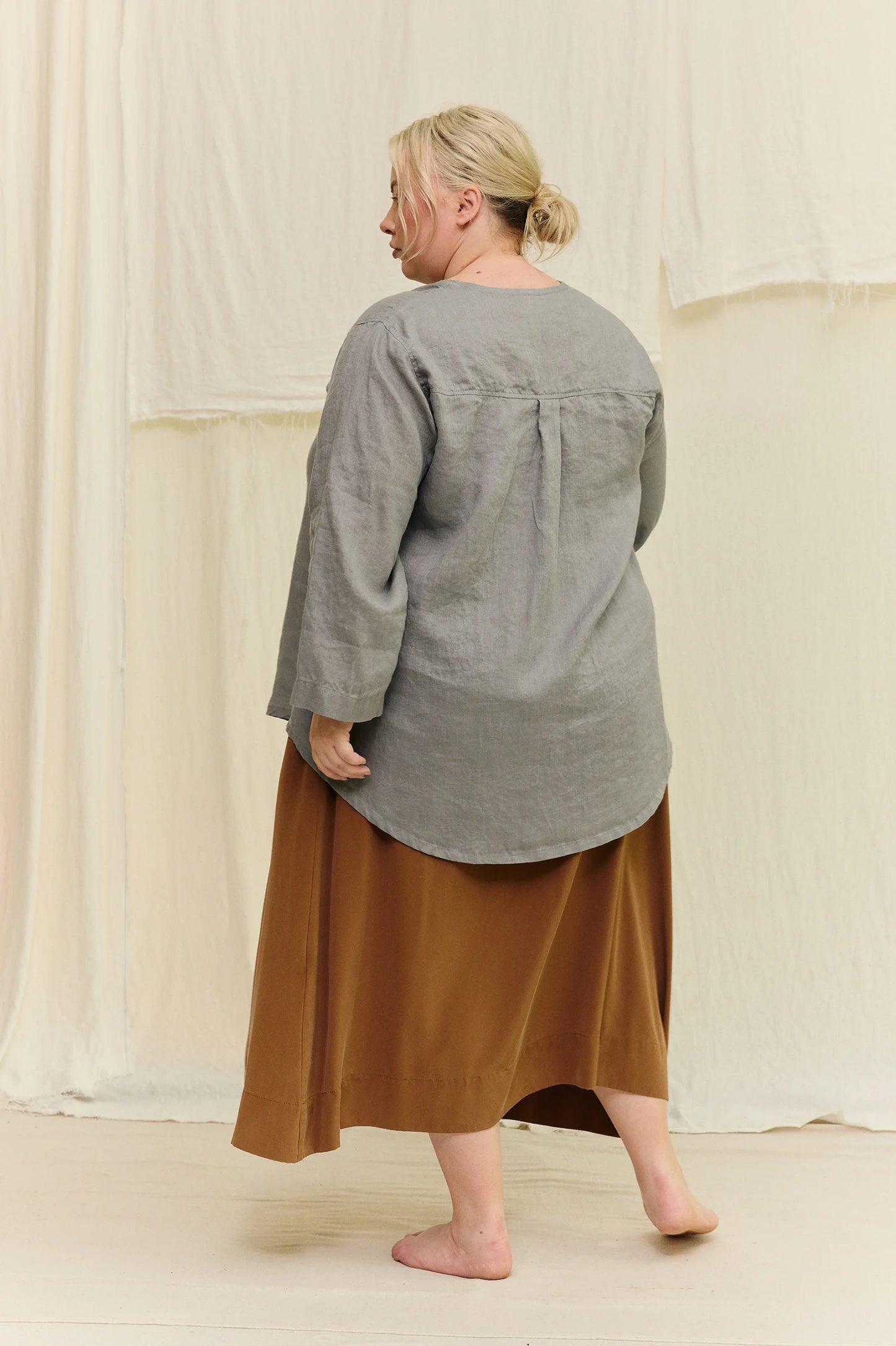 Long Sleeve Kara Snap Top in Lightweight Linen