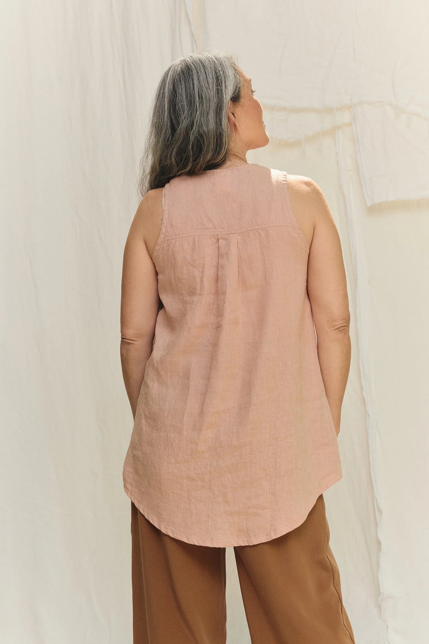 Sleeveless Kara Snap Top in Lightweight Linen