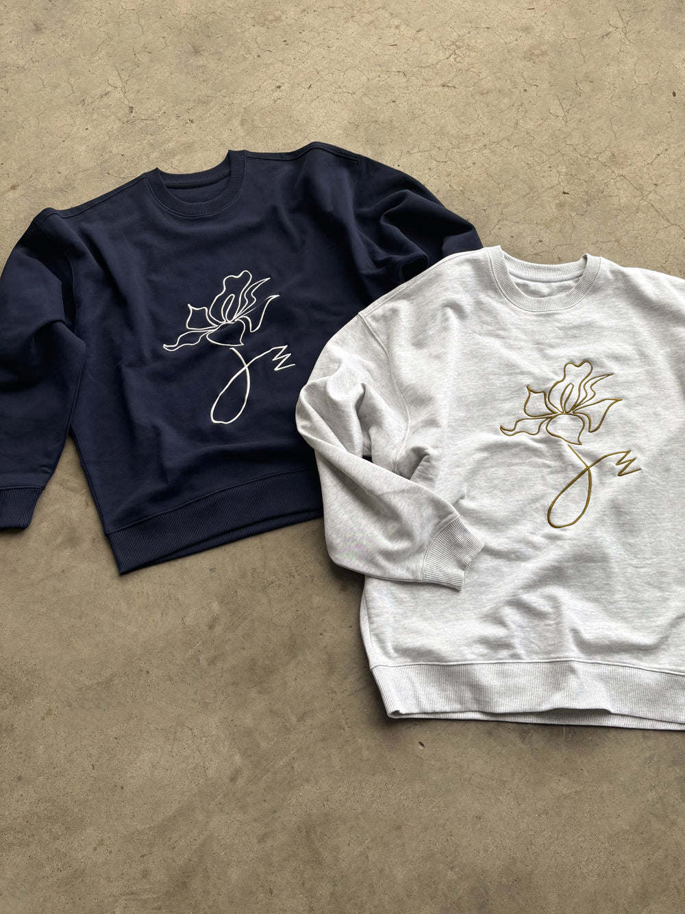 "Flora" Sweatshirt in Heather Gray Organic Cotton