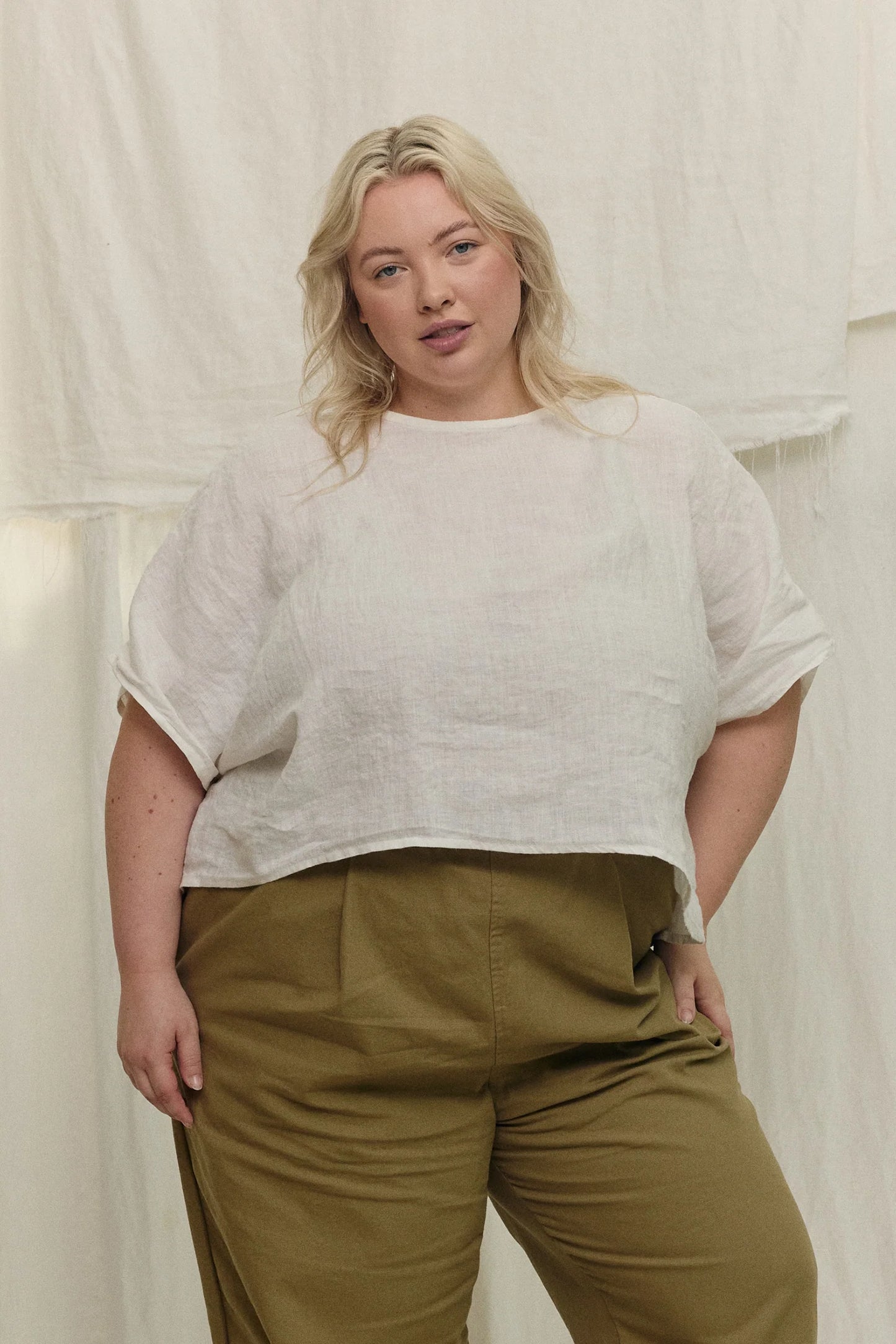 Linn Tee in Lightweight Linen