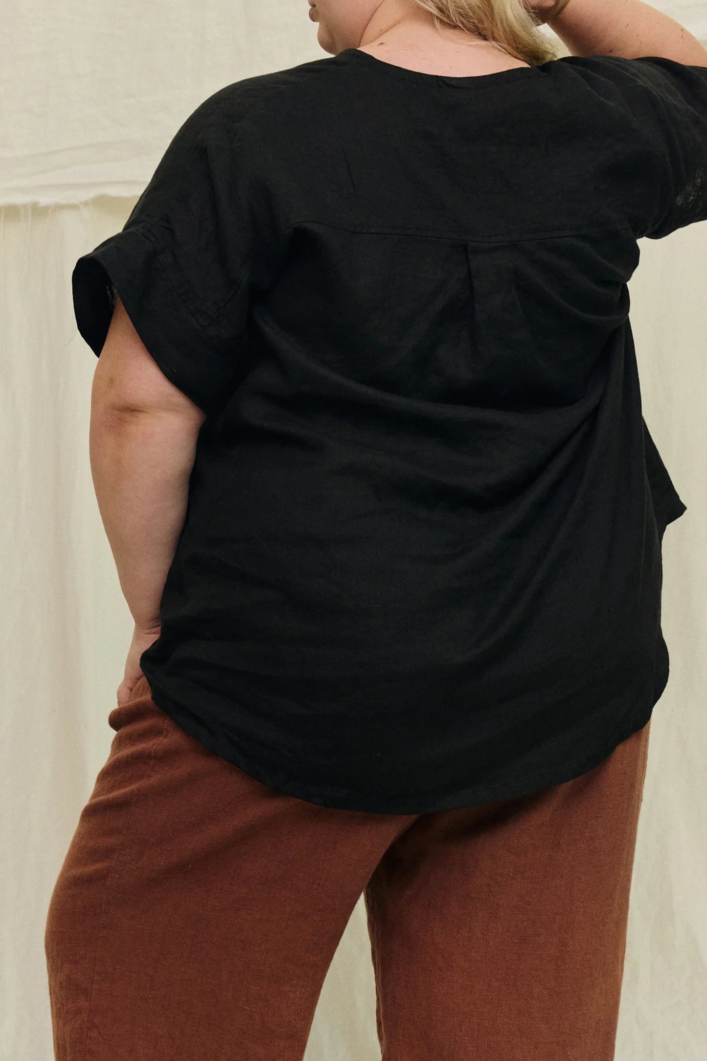 Georgia Snap Top in Lightweight Linen