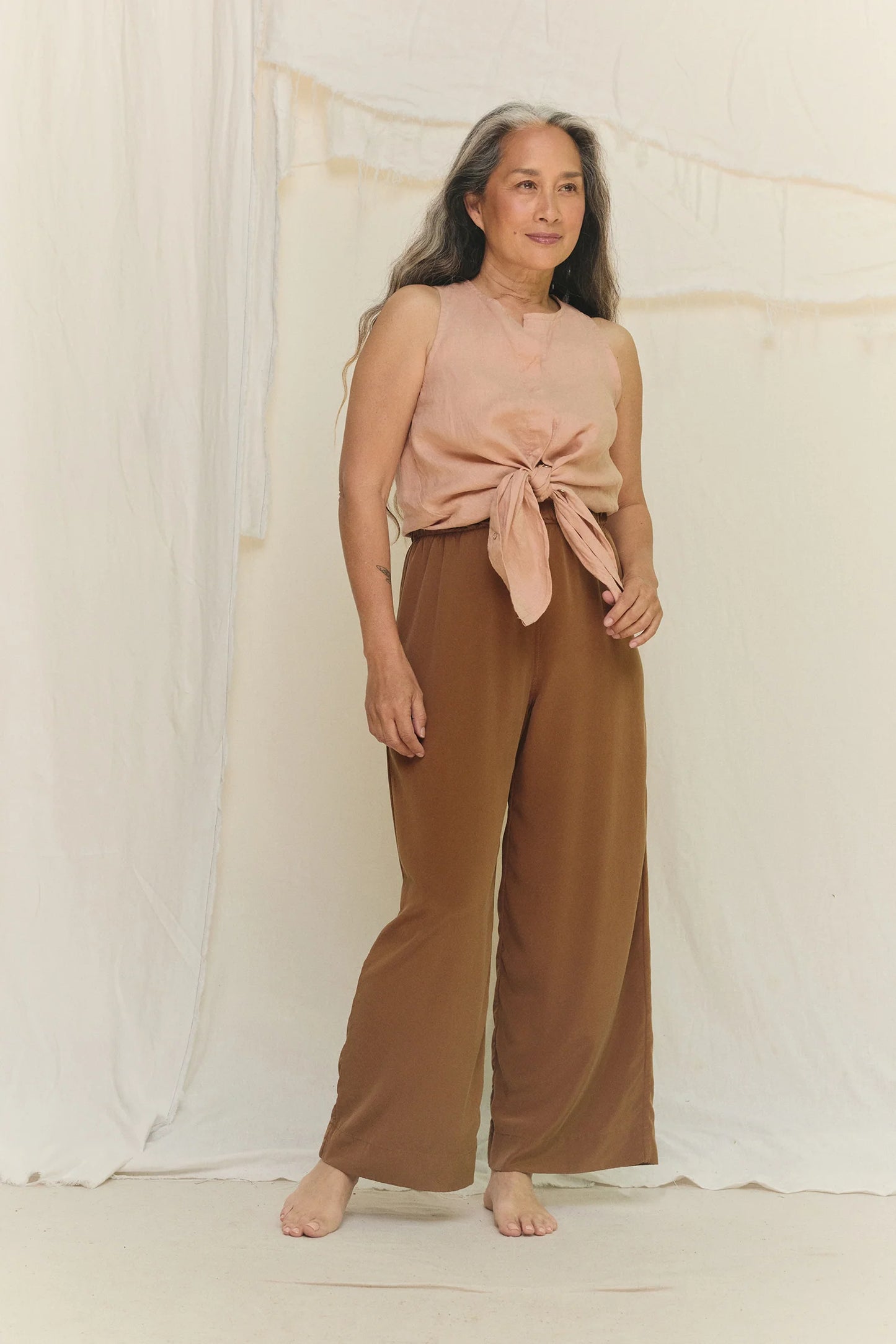 Sleeveless Kara Snap Top in Lightweight Linen