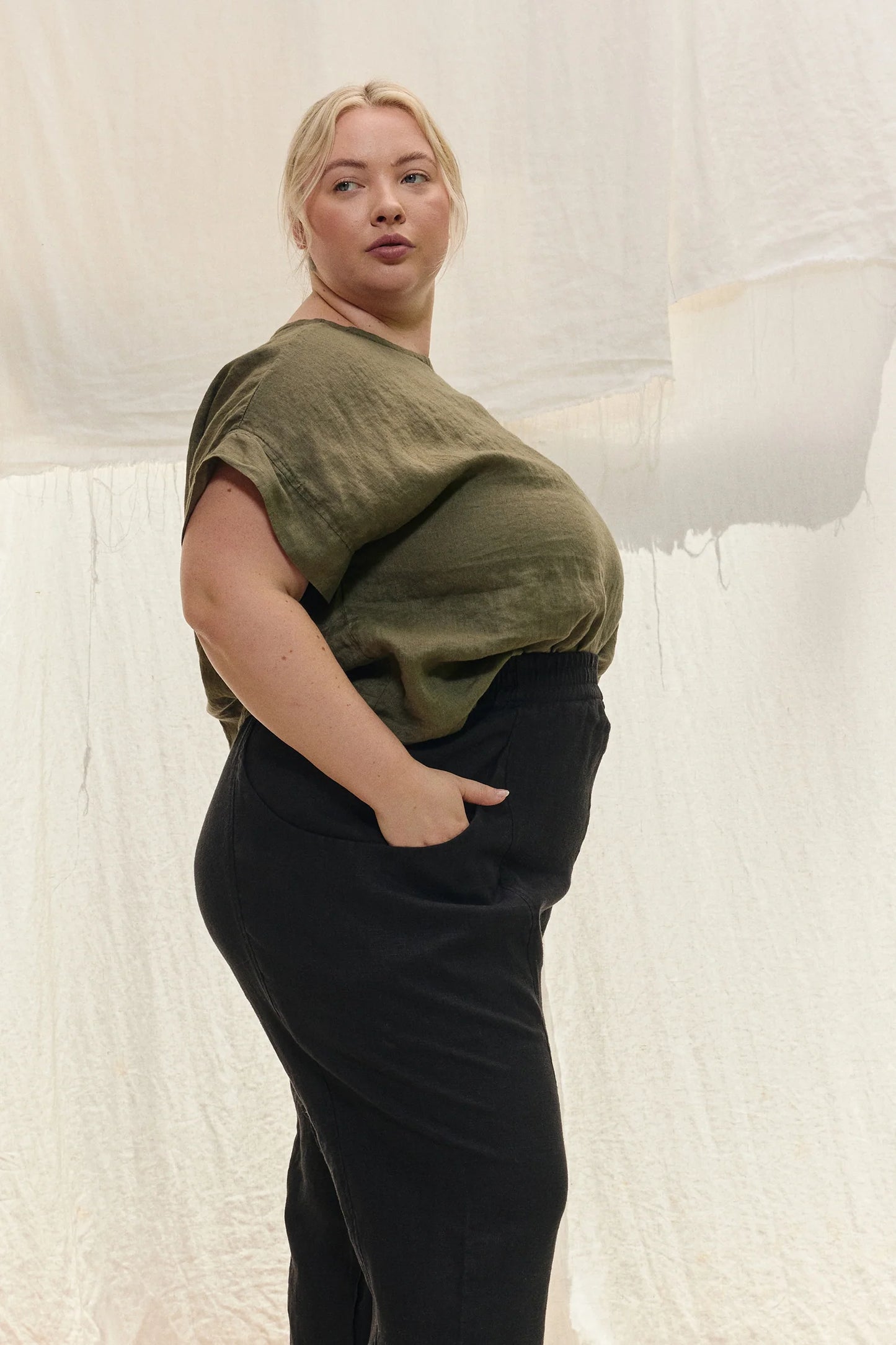 Georgia Tee in Lightweight Linen