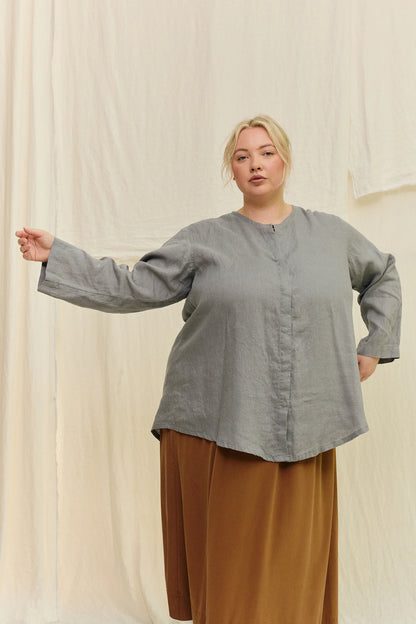 Long Sleeve Kara Snap Top in Lightweight Linen