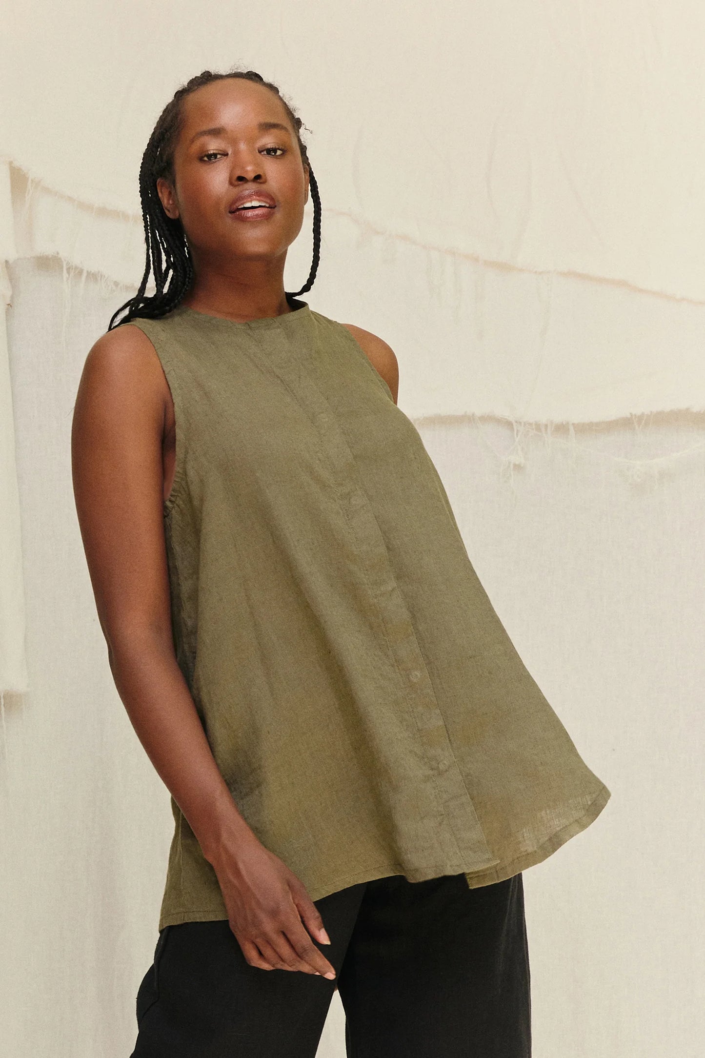 Sleeveless Kara Snap Top in Lightweight Linen