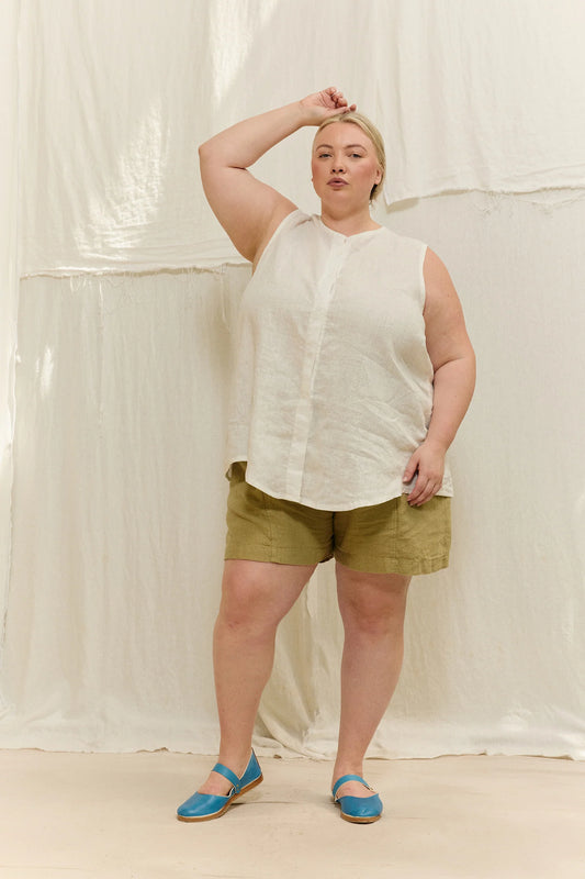 Sleeveless Kara Snap Top in Lightweight Linen