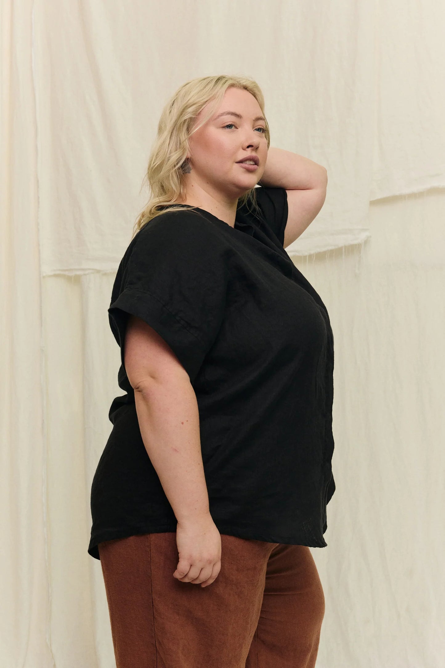 Georgia Snap Top in Lightweight Linen