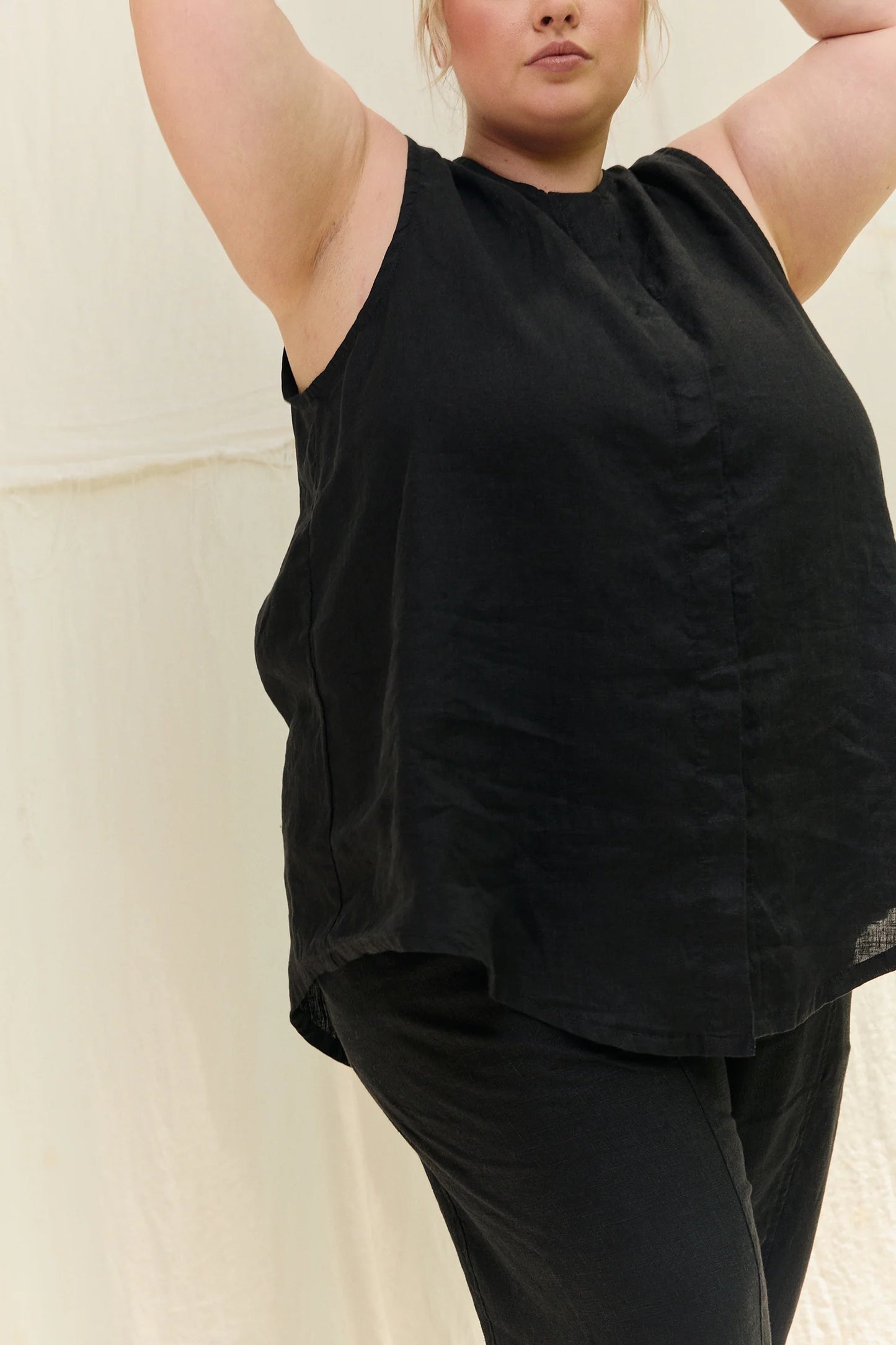Sleeveless Kara Snap Top in Lightweight Linen