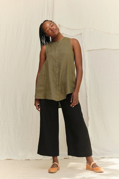 Sleeveless Kara Snap Top in Lightweight Linen