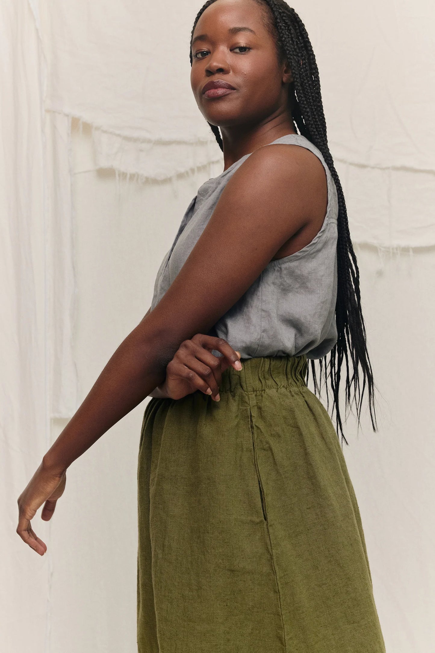Sleeveless Kara Snap Top in Lightweight Linen