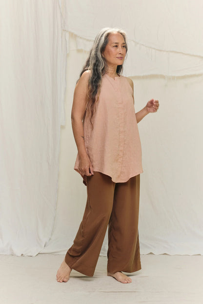 Sleeveless Kara Snap Top in Lightweight Linen