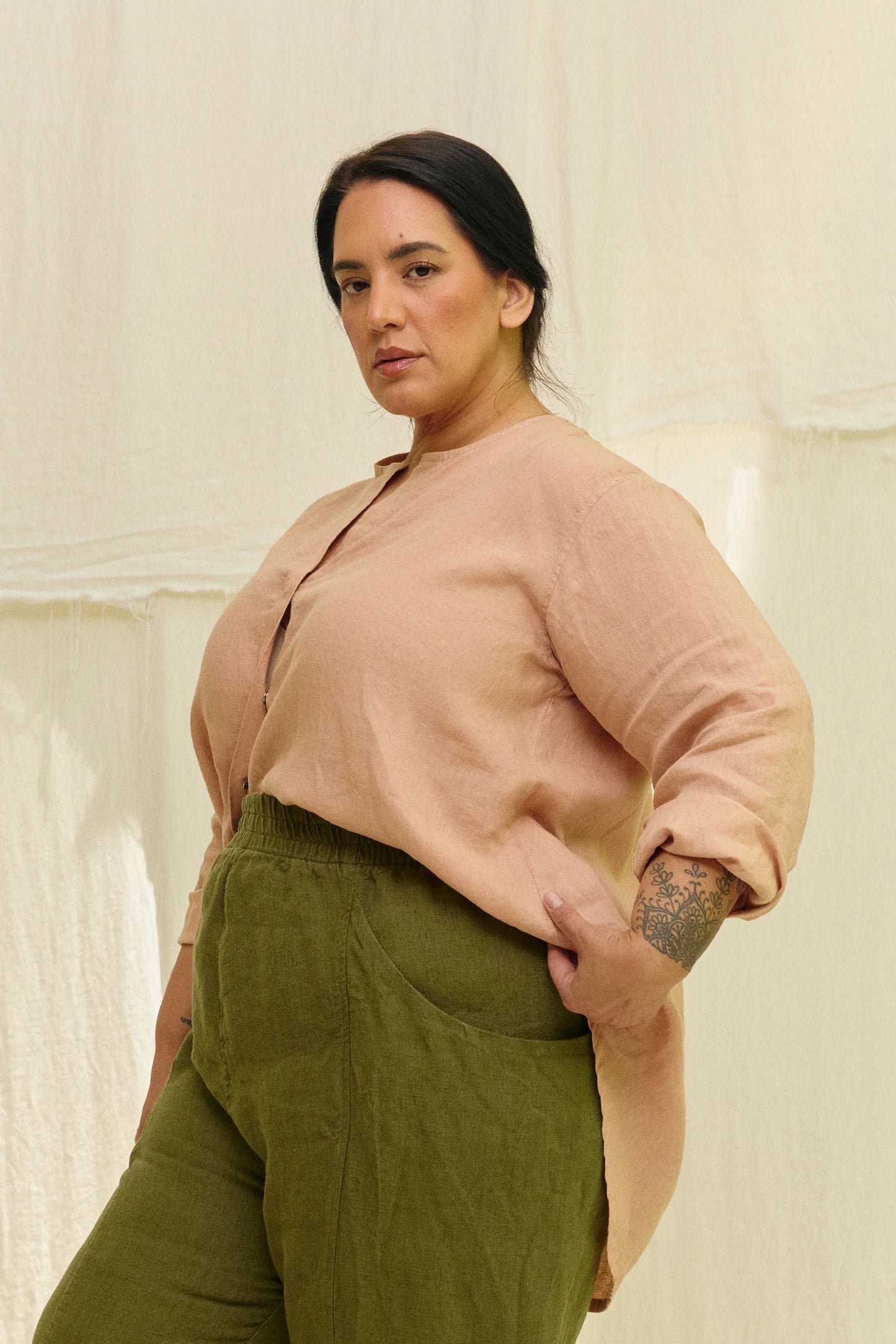 Long Sleeve Kara Snap Top in Lightweight Linen