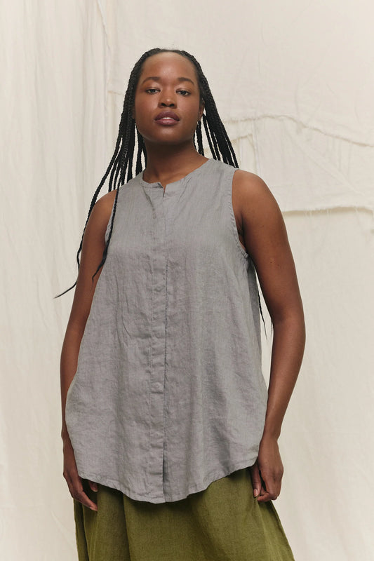Sleeveless Kara Snap Top in Lightweight Linen