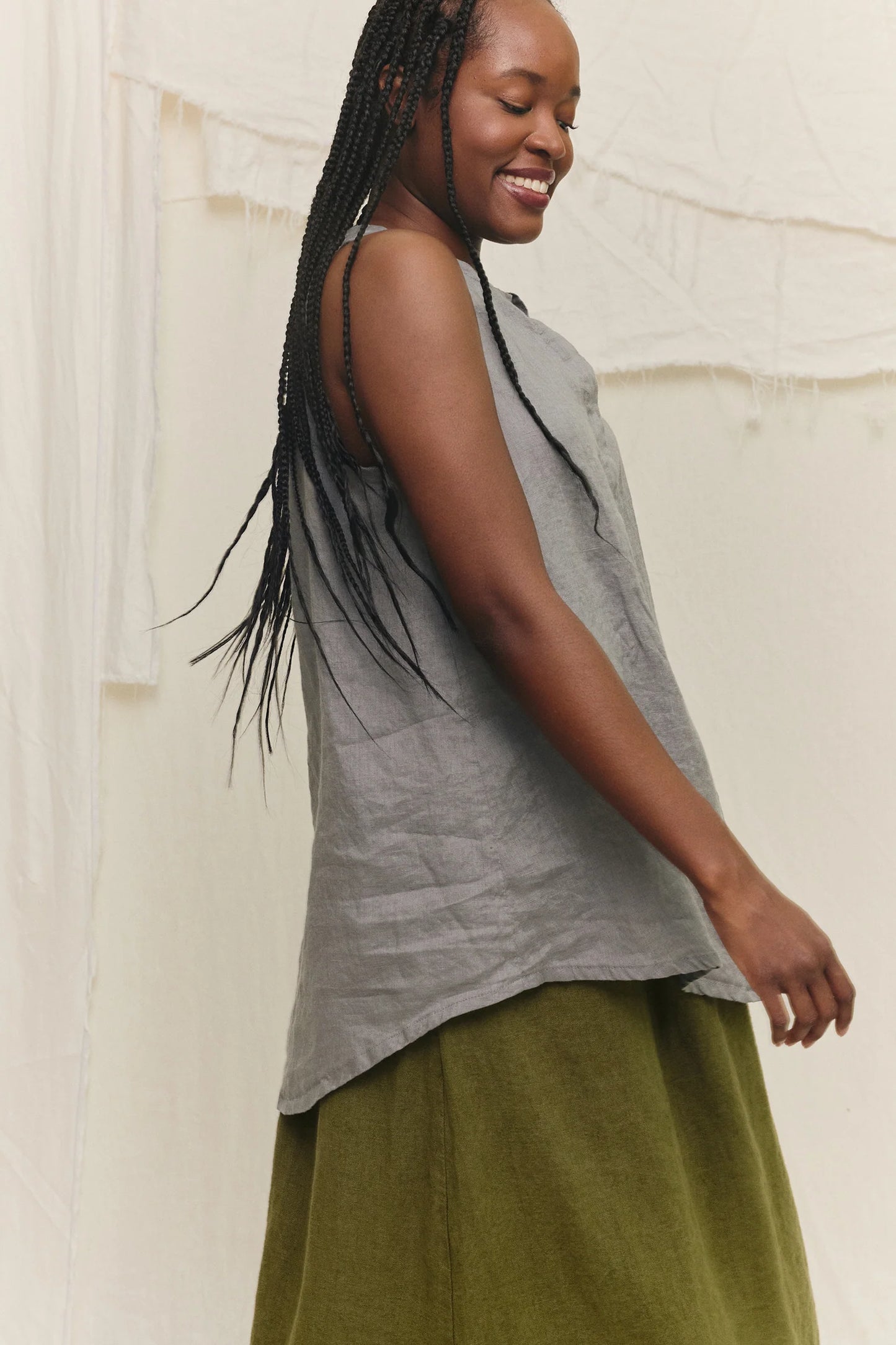 Sleeveless Kara Snap Top in Lightweight Linen